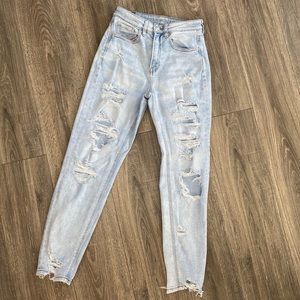 AE Stretch Mom Jean NWOT